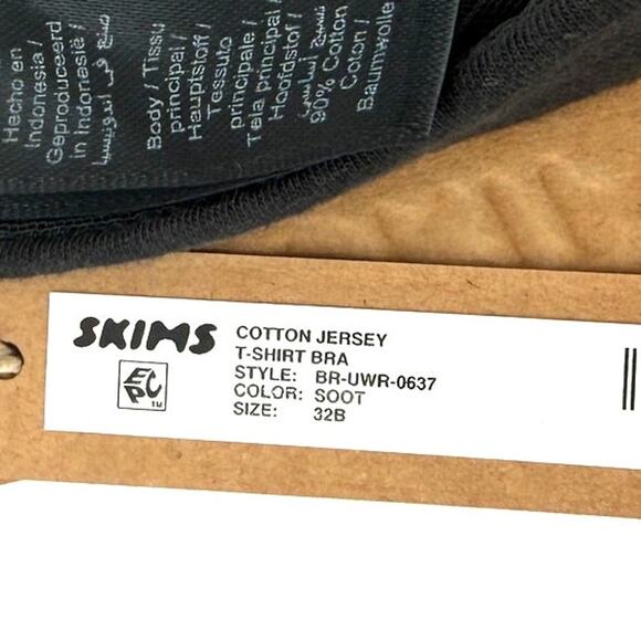 Skims Cotton Jersey T-Shirt Bra Black Soot New with tags Size 32B - Picture 2 of 4